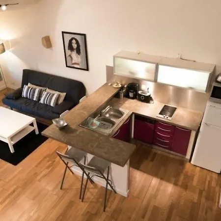 House L'entracte *